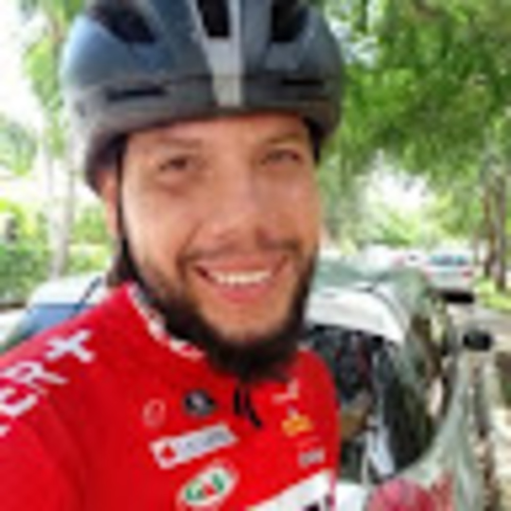 Meet your Posher, Carlos